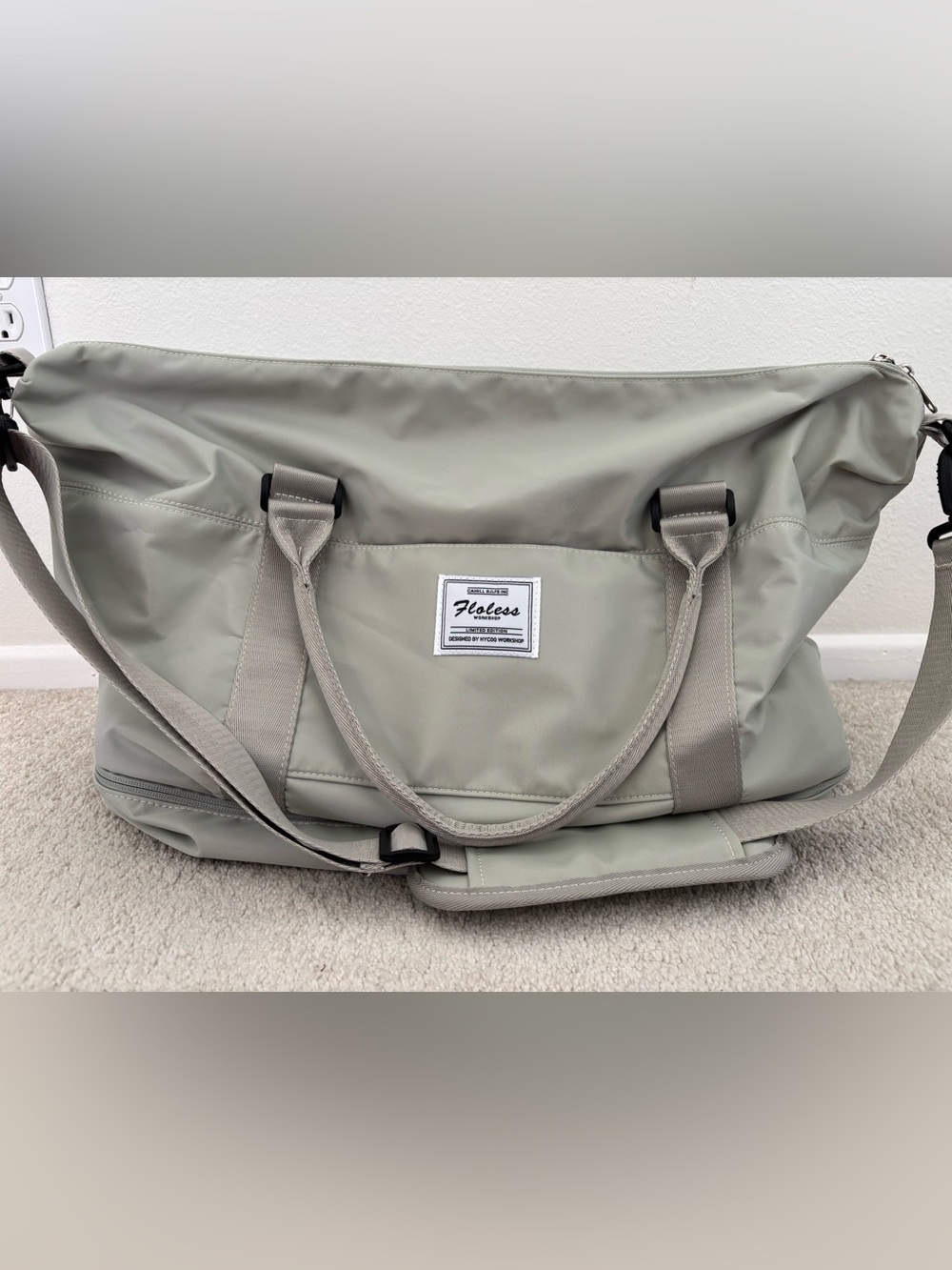Lole Travel Tote Bag in Sage